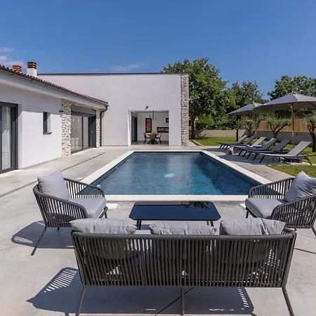 Vila Nia